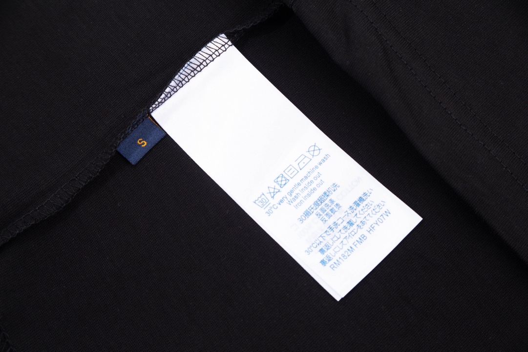 【LOUIS VUITTON旗艦店】ルイヴィトン 半袖Tシャツ ご好評に付き再入荷！