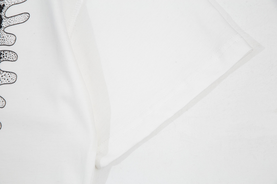 【LOUIS VUITTON旗艦店】ルイヴィトン 半袖Tシャツ ご好評に付き再入荷！