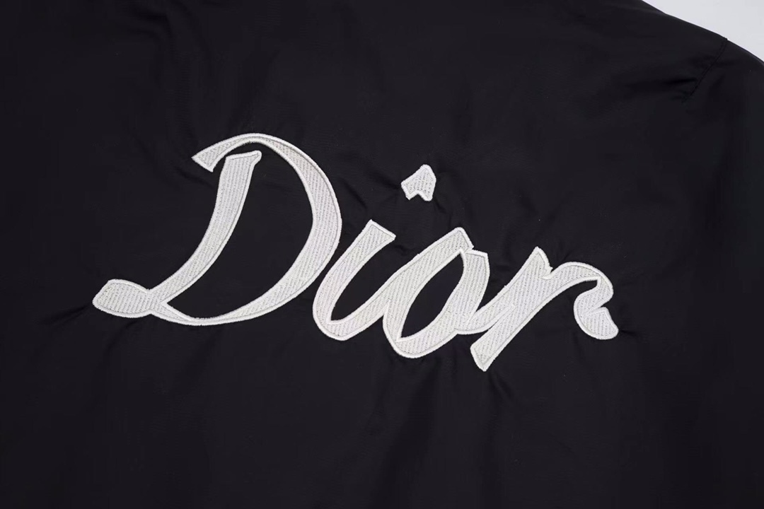 【DIOR公式旗艦店】ディオール ジャケット 綿入り ご好評に付き再入荷！