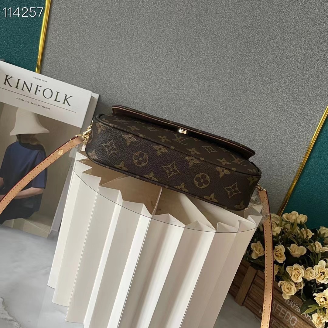 LOUIS VUITTON ルイヴィトン Wallet On Chain Ivy M81992