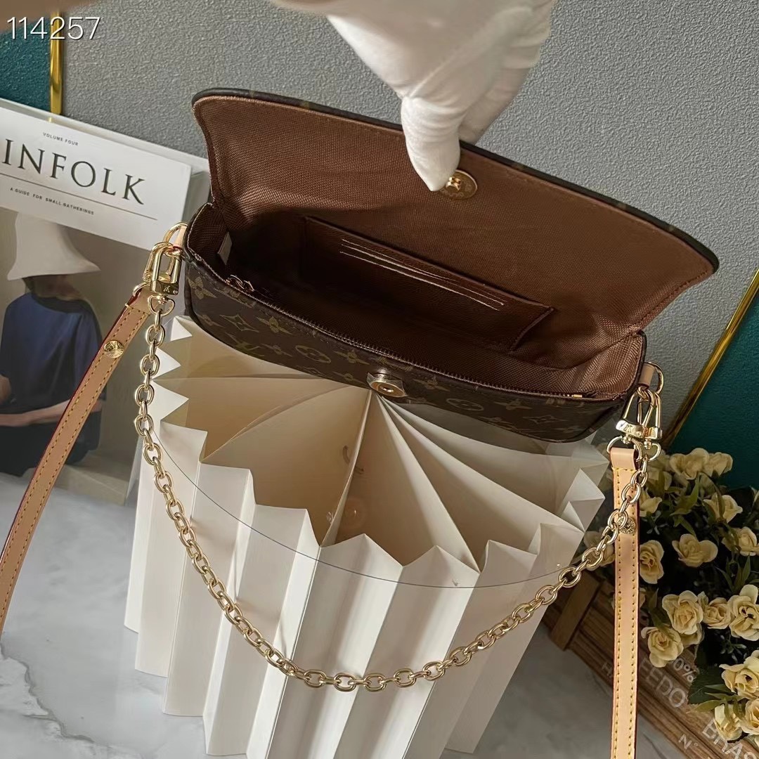 LOUIS VUITTON ルイヴィトン Wallet On Chain Ivy M81992