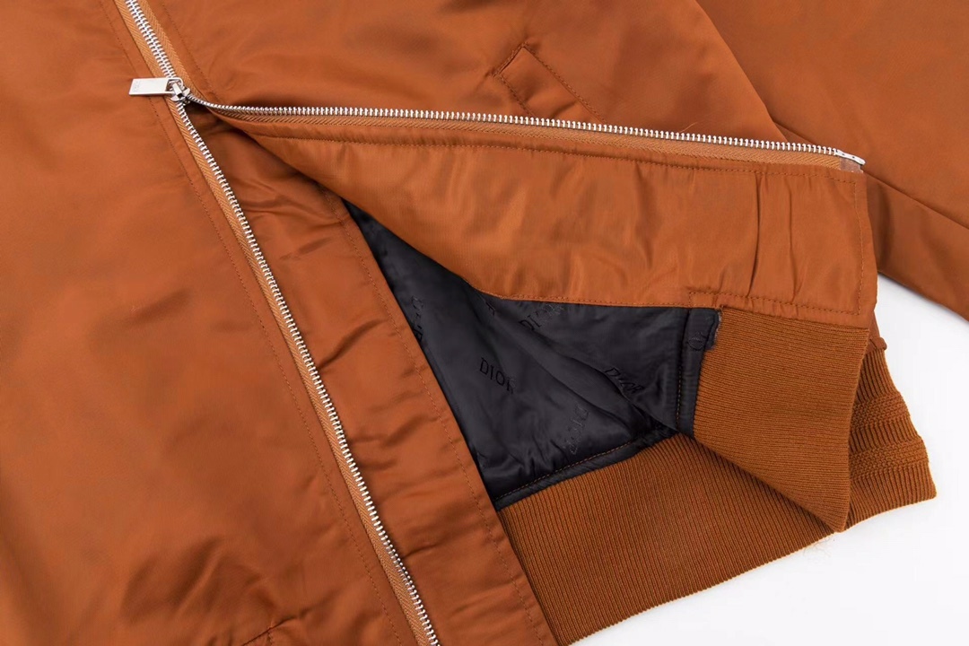 【DIOR公式旗艦店】ディオール ジャケット ご好評に付き再入荷！