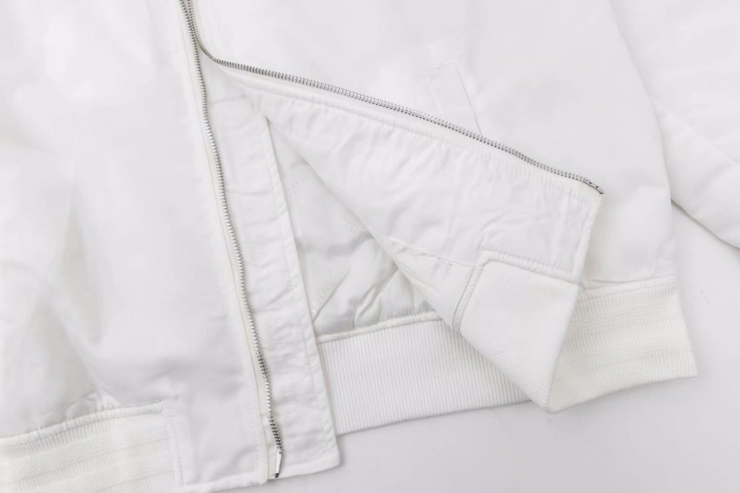 【DIOR公式旗艦店】ディオール ジャケット 綿入り ご好評に付き再入荷！