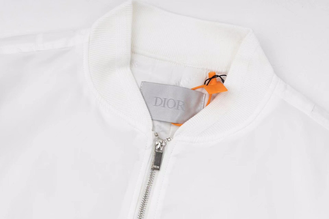 【DIOR公式旗艦店】ディオール ジャケット 綿入り ご好評に付き再入荷！