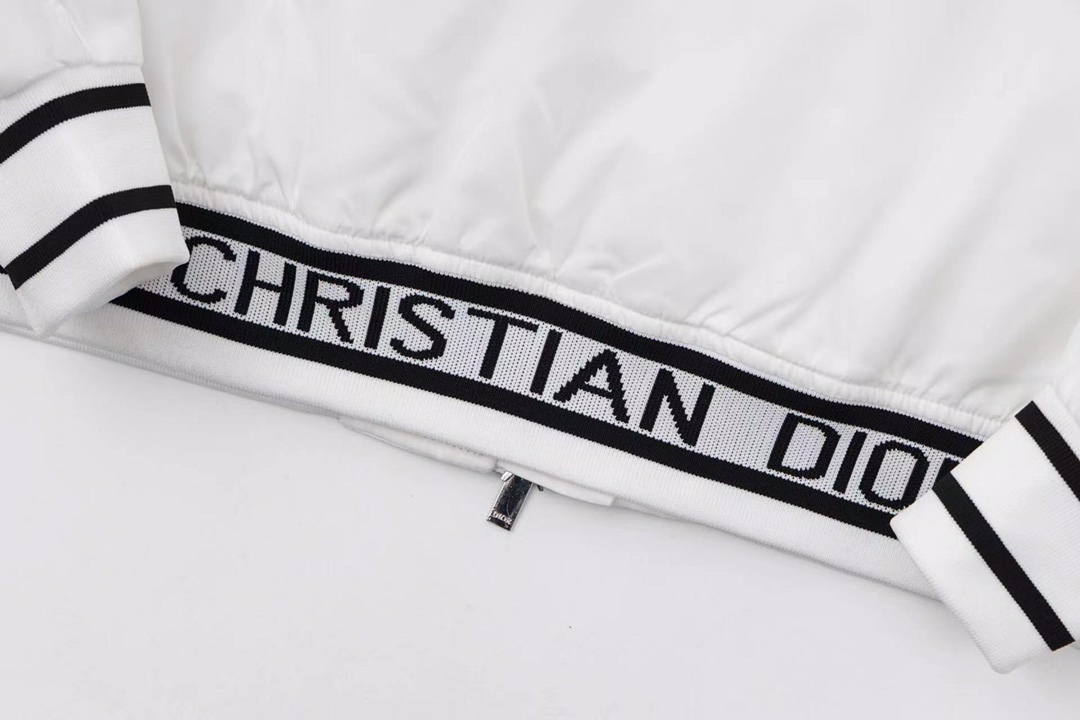 【DIOR公式旗艦店】ディオール ジャケット 綿入り ご好評に付き再入荷！