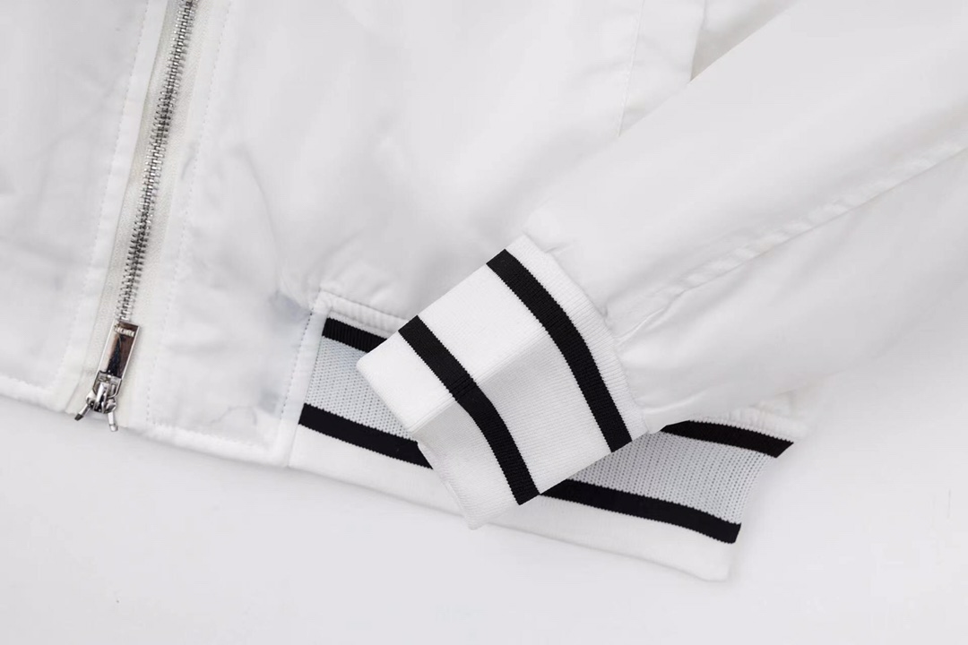 【DIOR公式旗艦店】ディオール ジャケット 綿入り ご好評に付き再入荷！