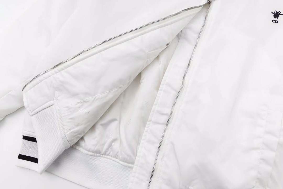 【DIOR公式旗艦店】ディオール ジャケット 綿入り ご好評に付き再入荷！