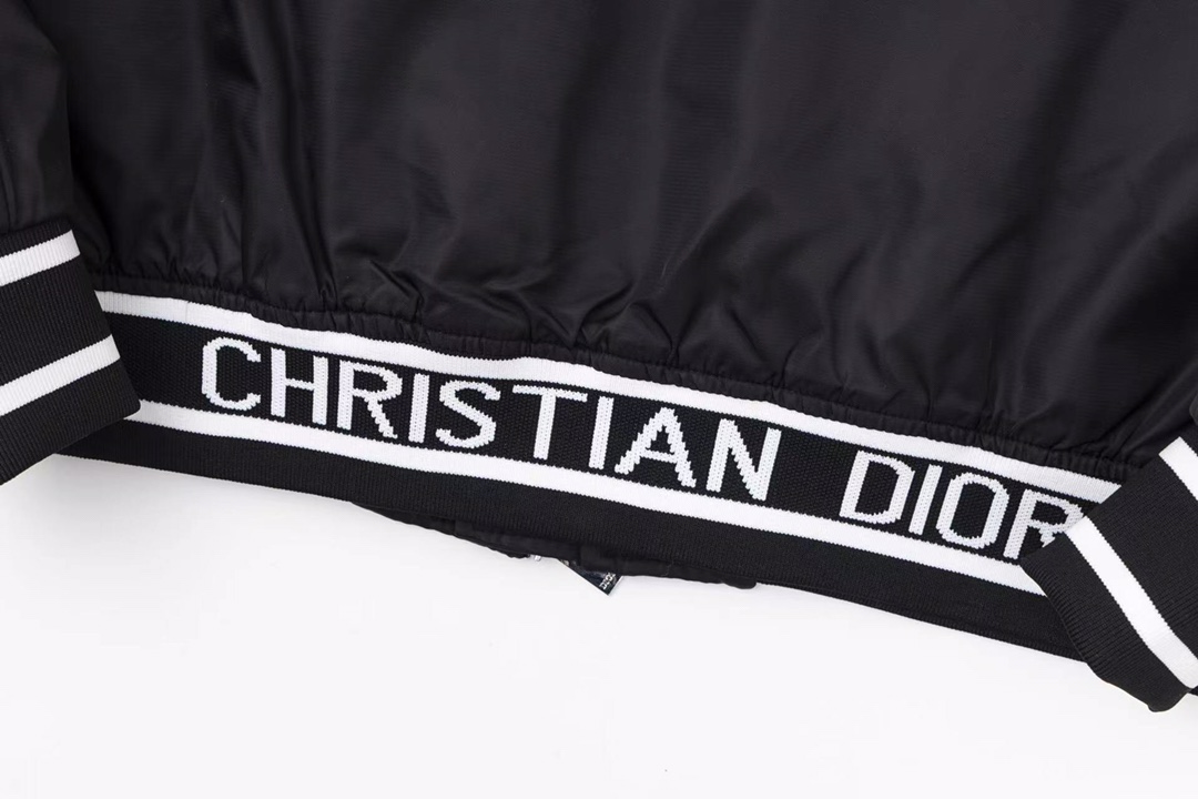 【DIOR公式旗艦店】ディオール ジャケット 綿入り ご好評に付き再入荷！