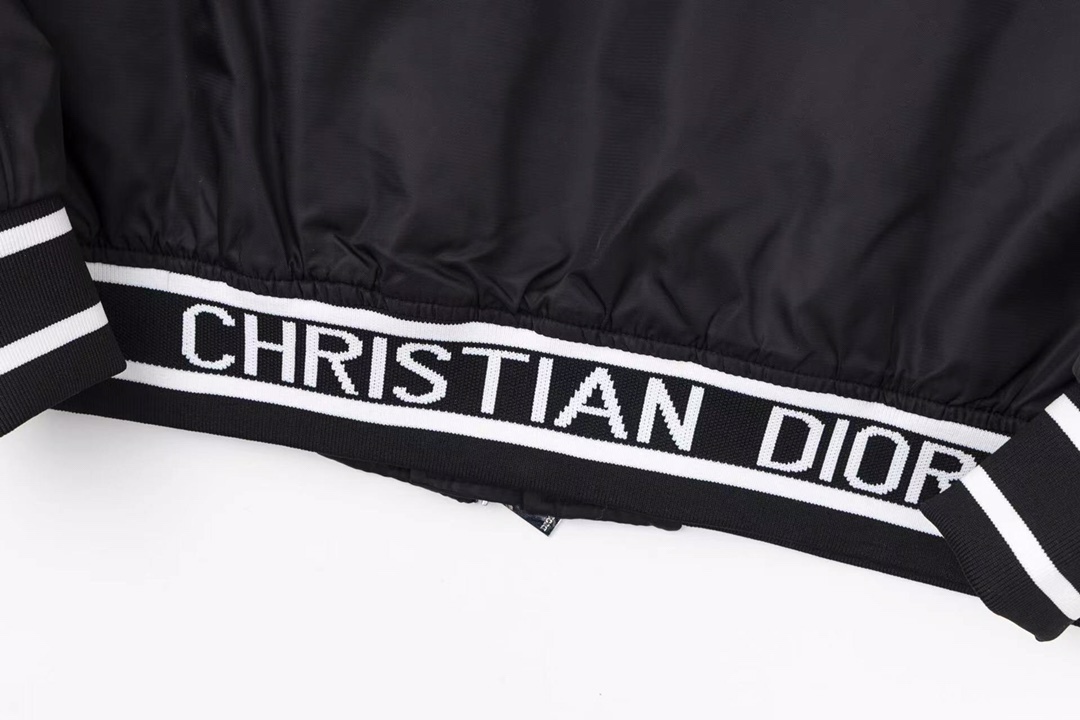 【DIOR公式旗艦店】ディオール ジャケット 綿入り ご好評に付き再入荷！