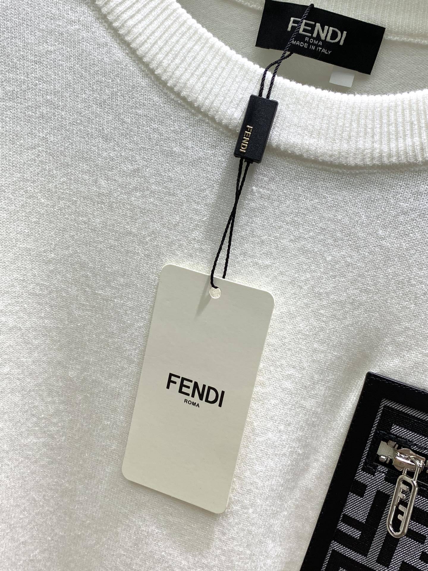 【FENDI旗艦店】フェンディ セーター ご好評に付き再入荷！