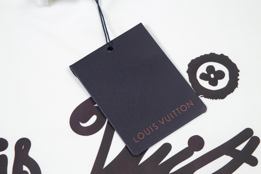 【LOUIS VUITTON旗艦店】ルイヴィトン 半袖Tシャツ ご好評に付き再入荷！
