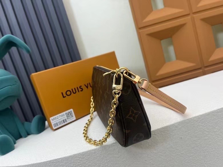 LOUIS VUITTON ルイヴィトン POCHETTE ACCESSOIRES M82766