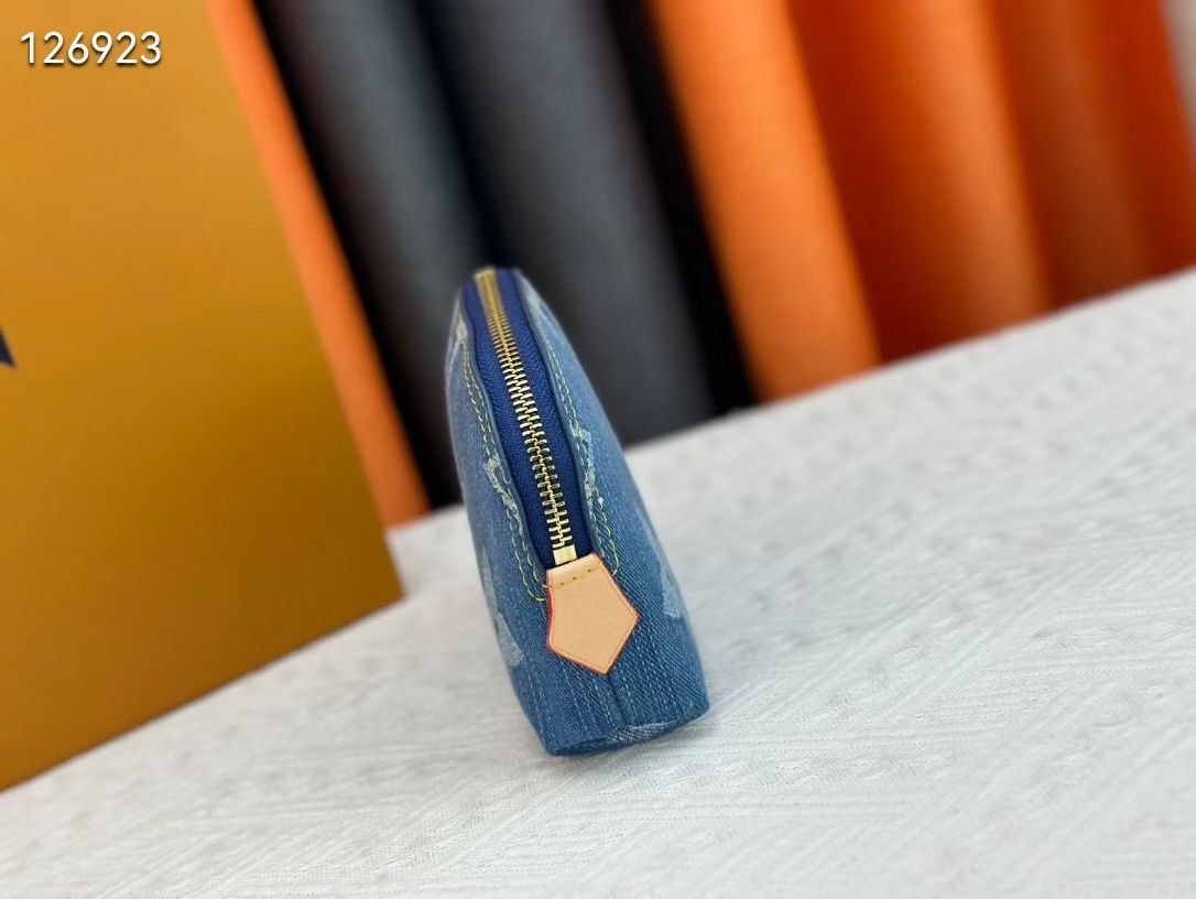 LOUIS VUITTON ルイヴィトン Pochette Cosmétique M47515 化粧ポーチ