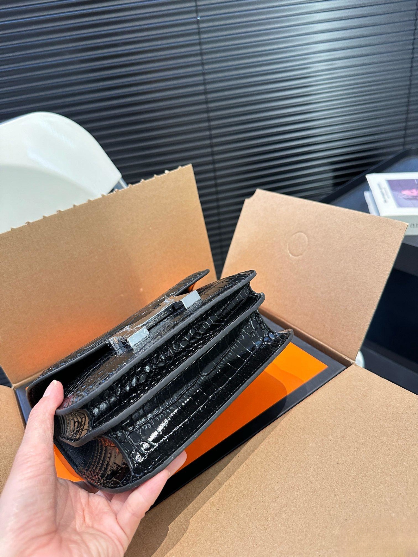 【Hermès 公式旗艦店】エルメス 斜めがけバッグ 当日出荷 好評に付き再入荷！19*14CM