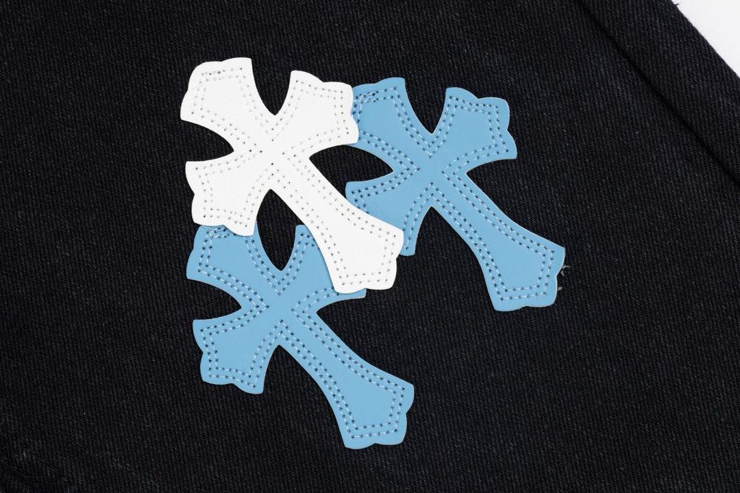 【CHROME HEARTS 公式旗艦店】クロムハーツ ジーパン、ご好評に付き再入荷！