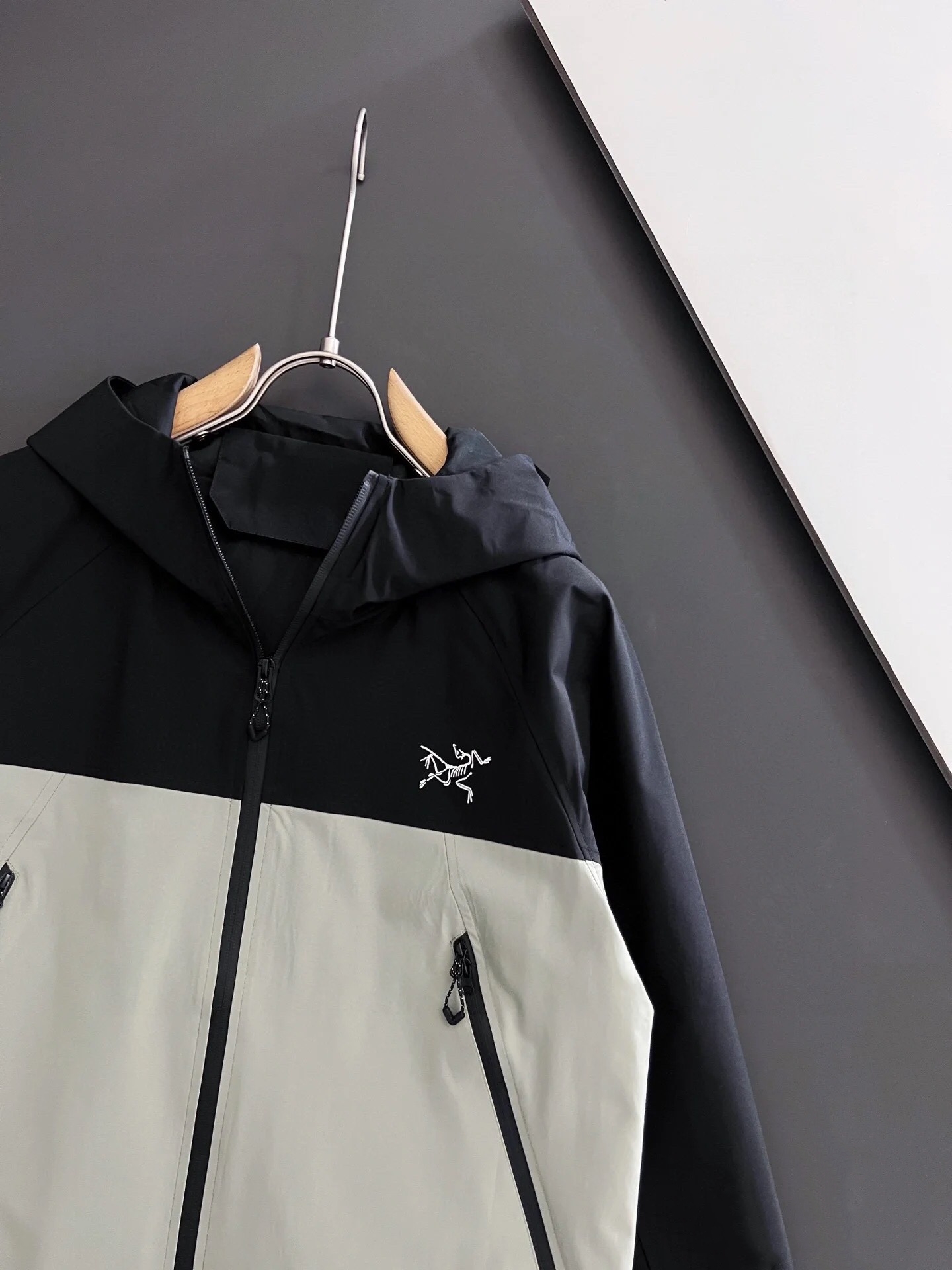 【ARC'TERYX旗艦店】アウトドアジャケット ご好評に付き再入荷！