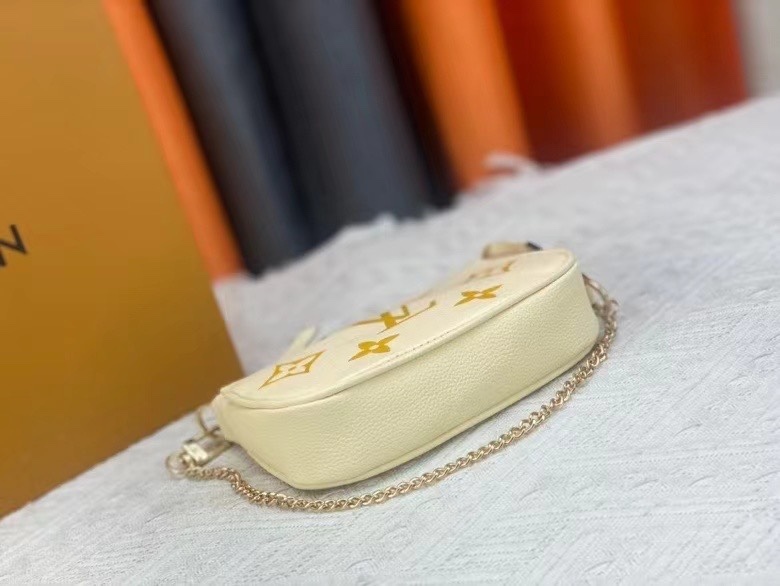 LOUIS VUITTON ルイヴィトン MINI POCHETTE ACCESSOIRES M80501