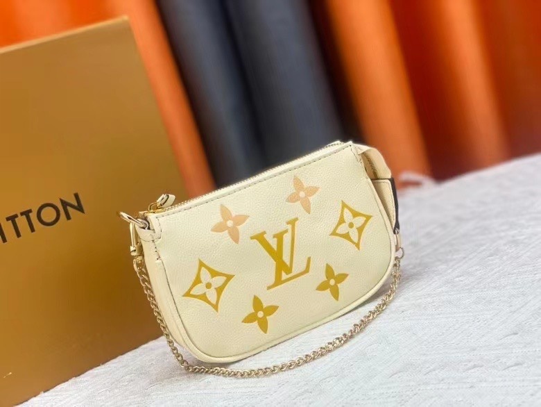 LOUIS VUITTON ルイヴィトン MINI POCHETTE ACCESSOIRES M80501