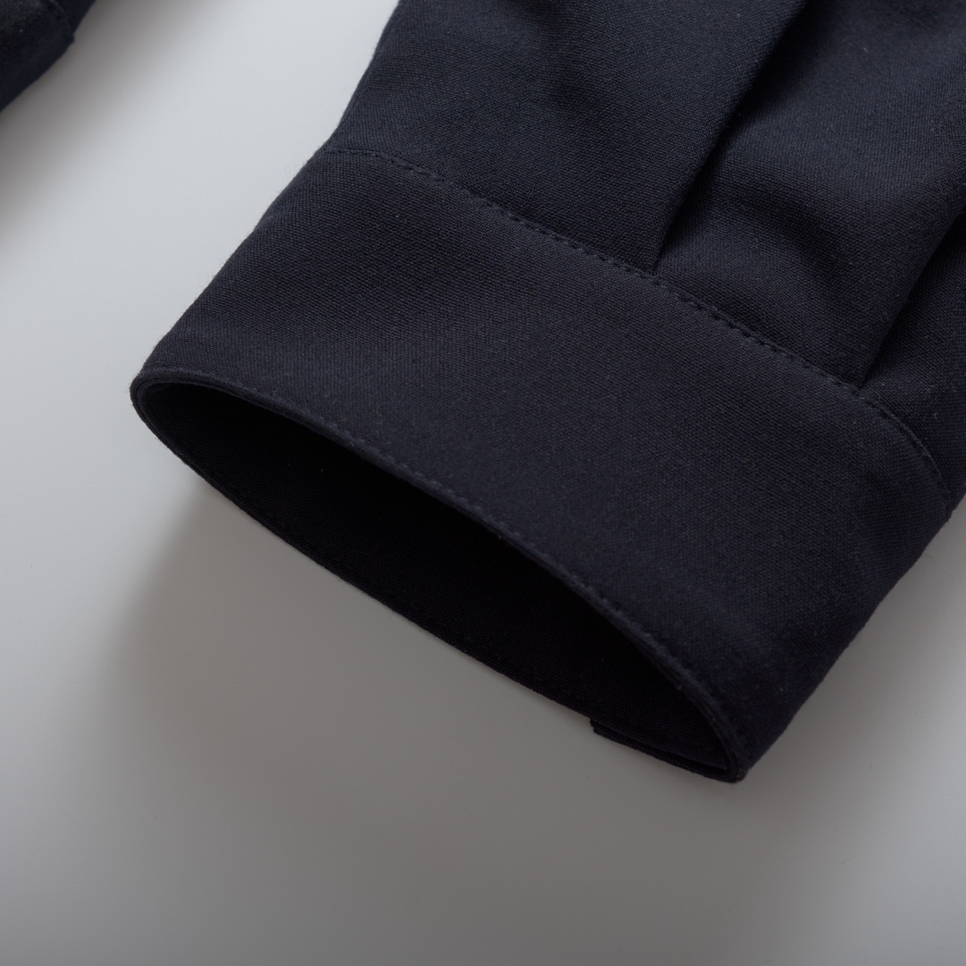 【MIU MIU旗艦店】 ジャケット ご好評に付き再入荷！