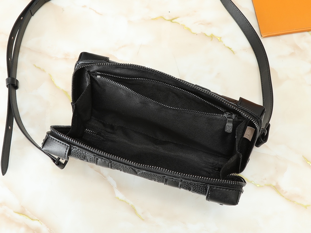 LOUIS VUITTON（ルイヴィトン）SOFT TRUNK WALLET ソフトトランク M80224