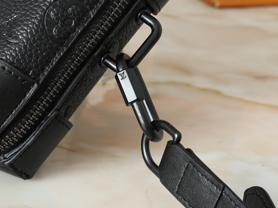 LOUIS VUITTON（ルイヴィトン）SOFT TRUNK WALLET ソフトトランク M80224