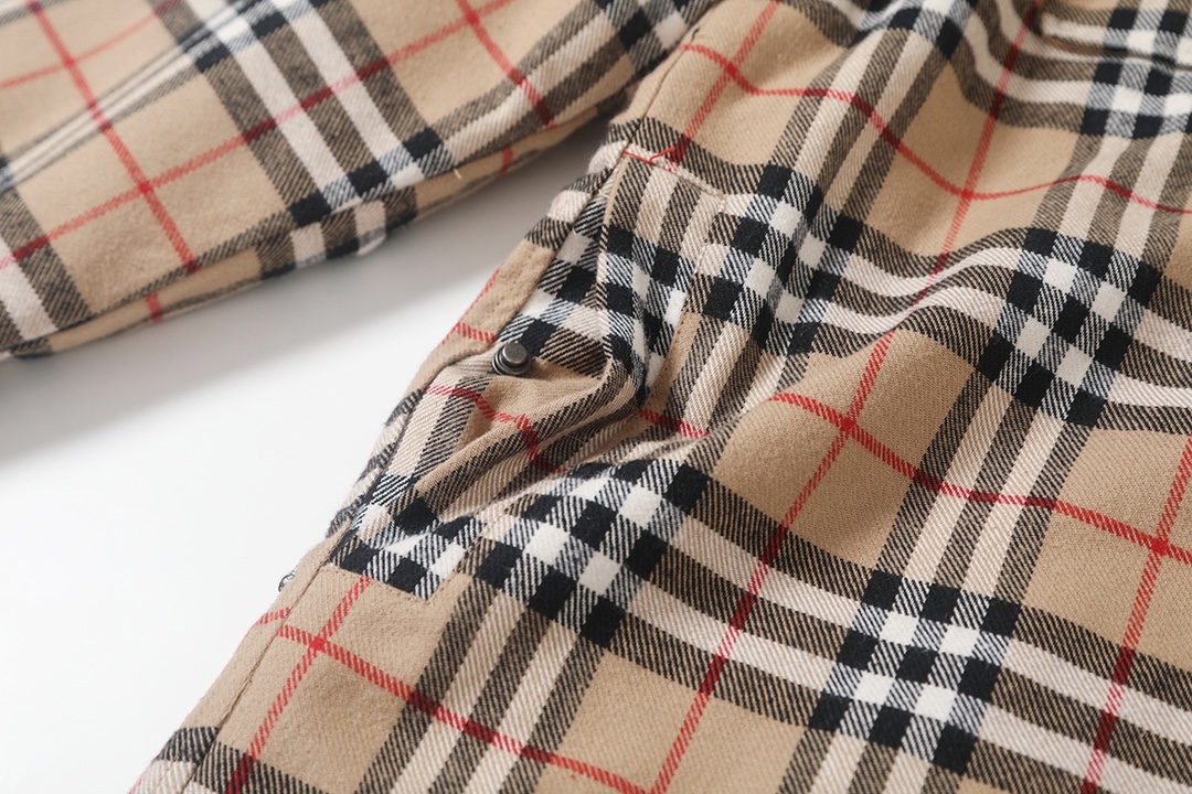 【BURBERRY旗艦店】バーバリー ラムウールジャケット ご好評に付き再入荷！