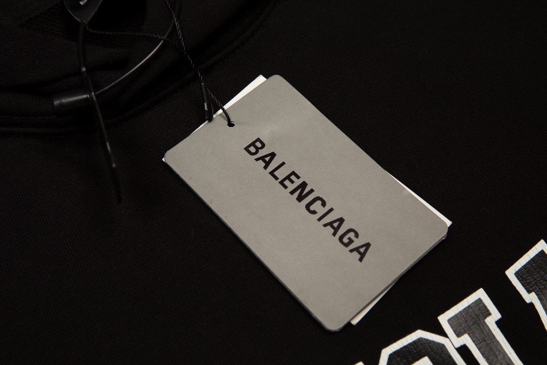 【BALENCIAGA】バレンシアガ パーカー 男女兼用 ご好評に付き再入荷！