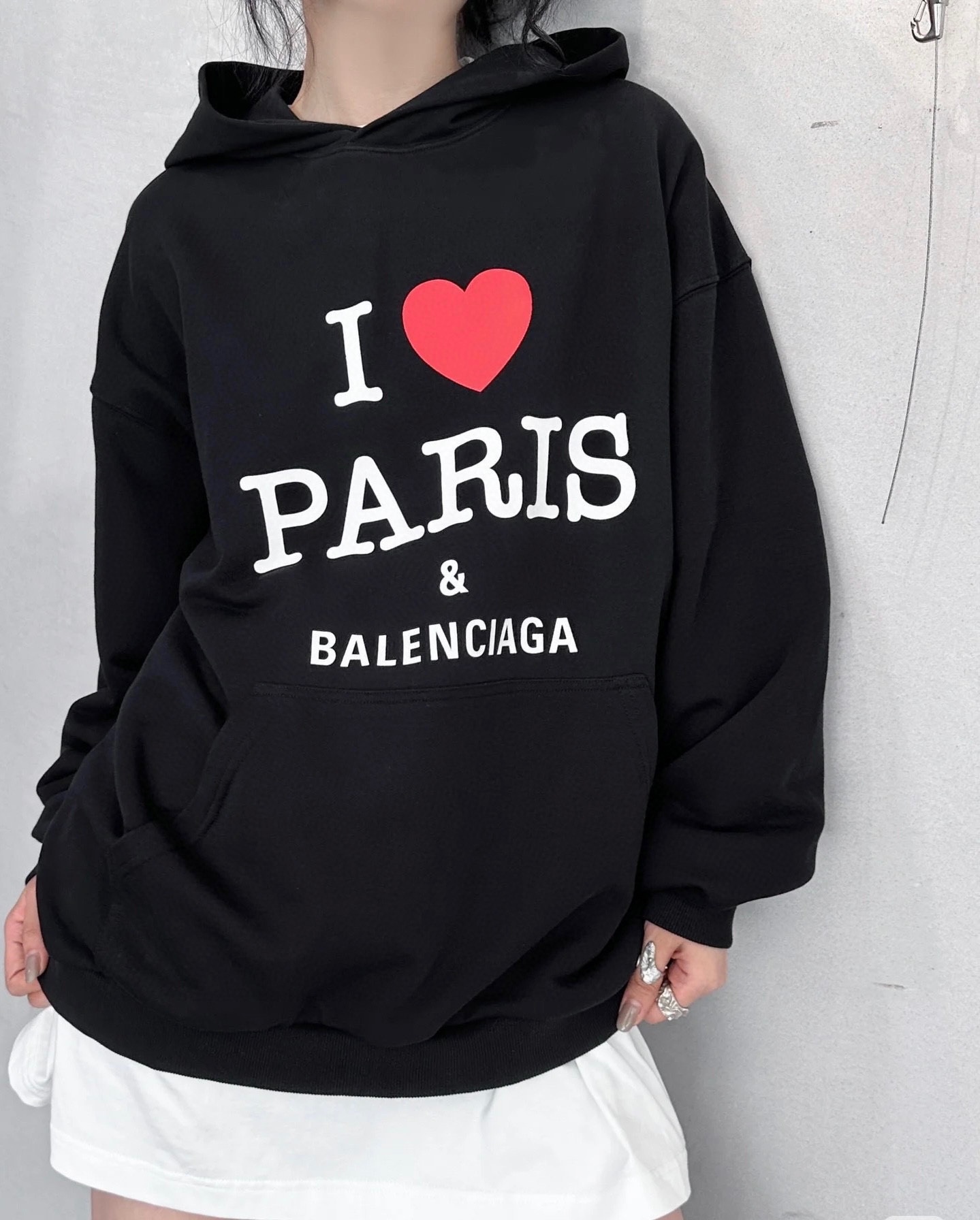 【BALENCIAGA】バレンシアガ パーカー 男女兼用 ご好評に付き再入荷！