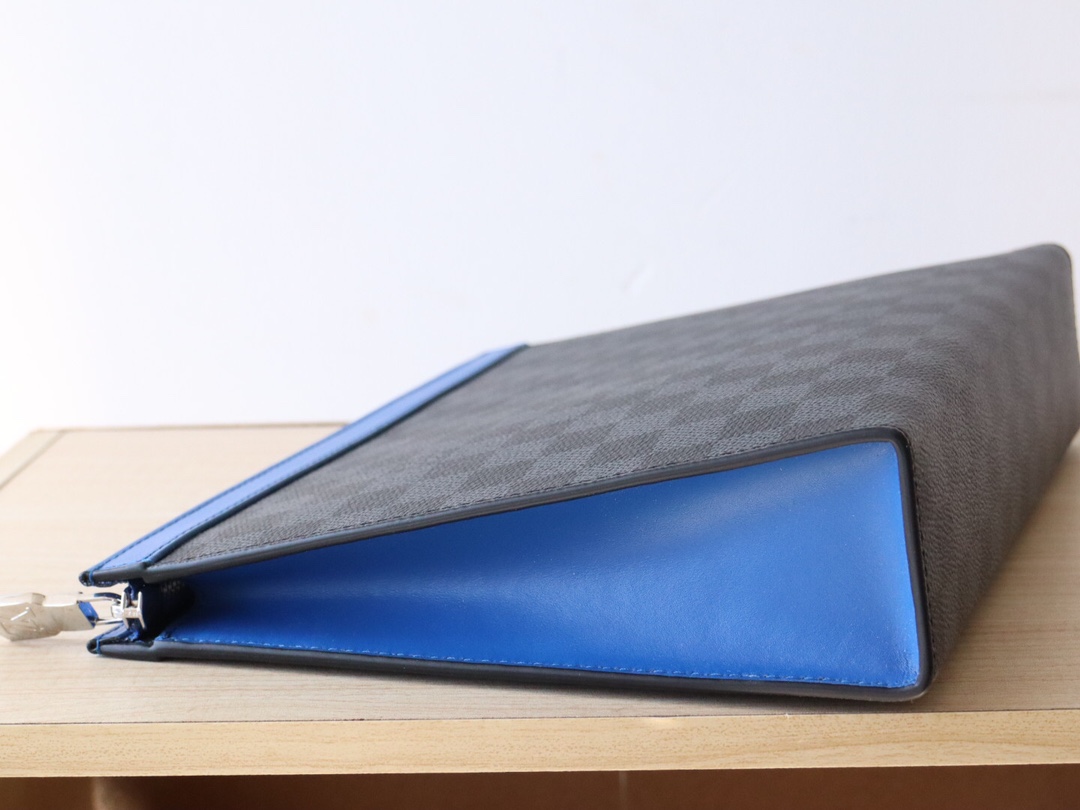 LOUIS VUITTON ルイヴィトン Pochette Voyage MM クラッチバッグ N00088