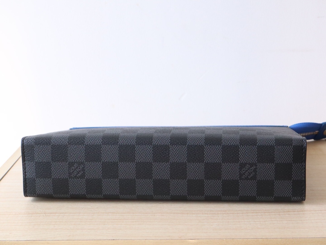 LOUIS VUITTON ルイヴィトン Pochette Voyage MM クラッチバッグ N00088