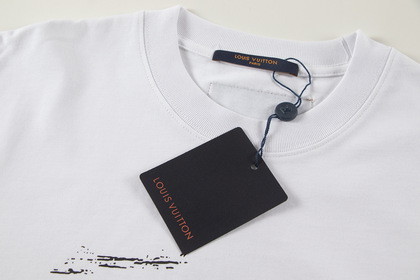 【LOUIS VUITTON旗艦店】ルイヴィトン 半袖Tシャツ ご好評に付き再入荷！
