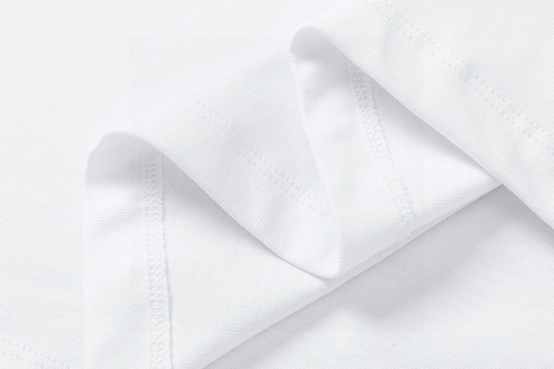 【LOUIS VUITTON旗艦店】ルイヴィトン 半袖Tシャツ ご好評に付き再入荷！