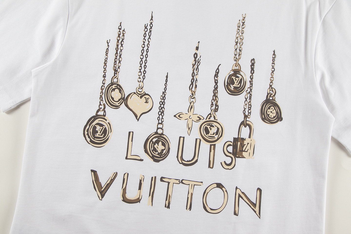 【LOUIS VUITTON旗艦店】ルイヴィトン 半袖Tシャツ ご好評に付き再入荷！