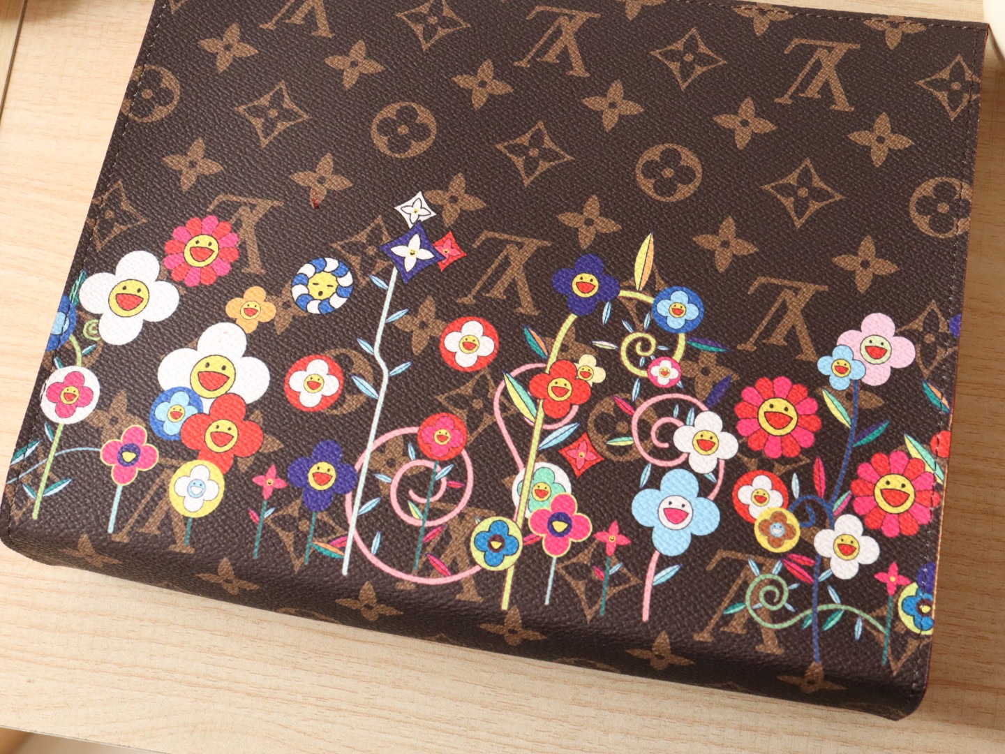 LOUIS VUITTON ルイヴィトン 村上隆 定番クラッチバッグ M14180