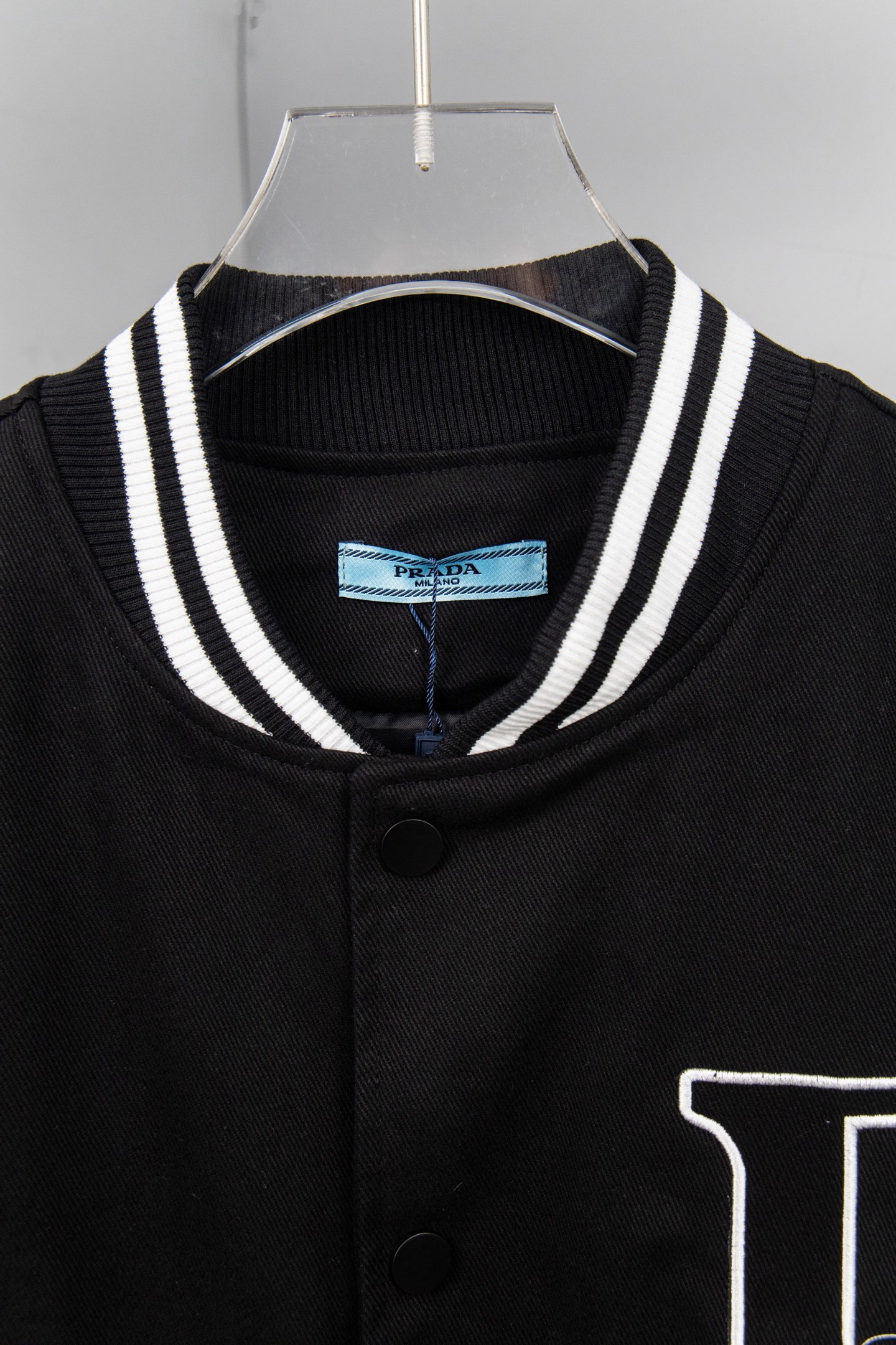 【PRADA旗艦店】プラダ ジャケット ご好評に付き再入荷！