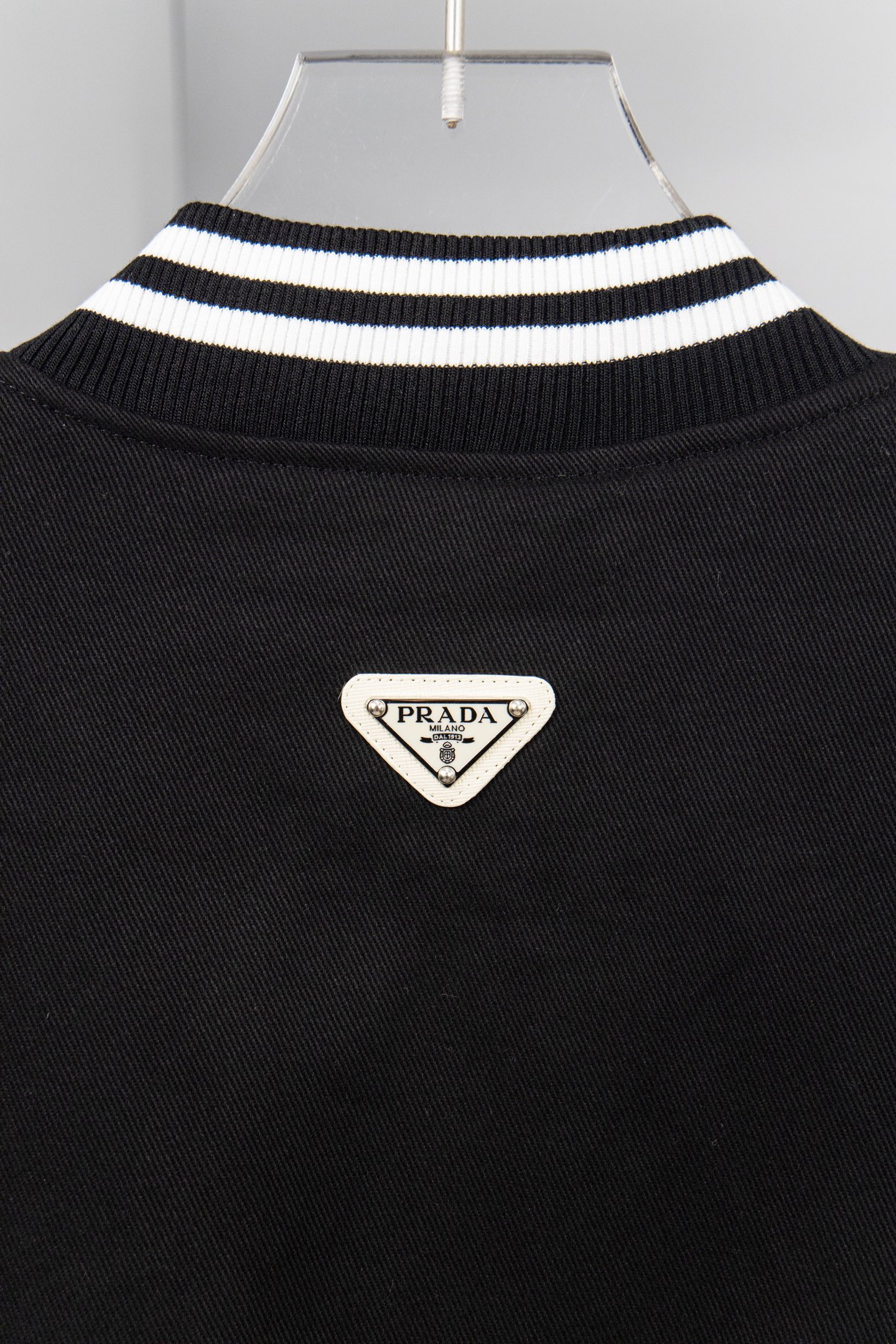 【PRADA旗艦店】プラダ ジャケット ご好評に付き再入荷！