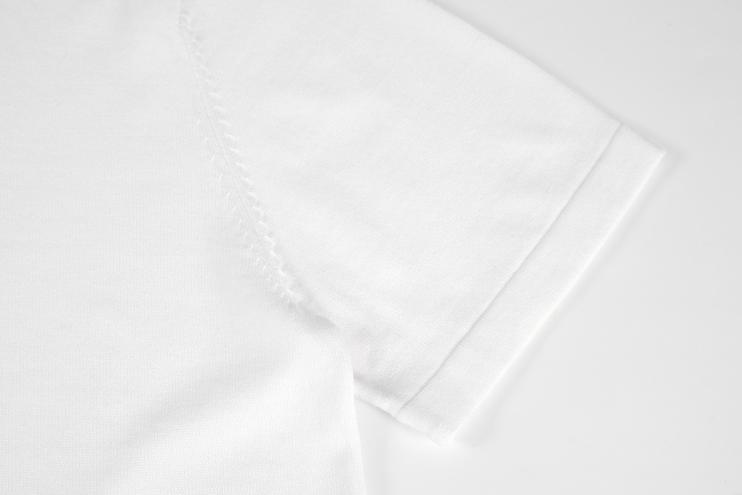 【LOUIS VUITTON】ルイヴィトン 半袖Tシャツ 男女兼用、ご好評に付き再入荷！