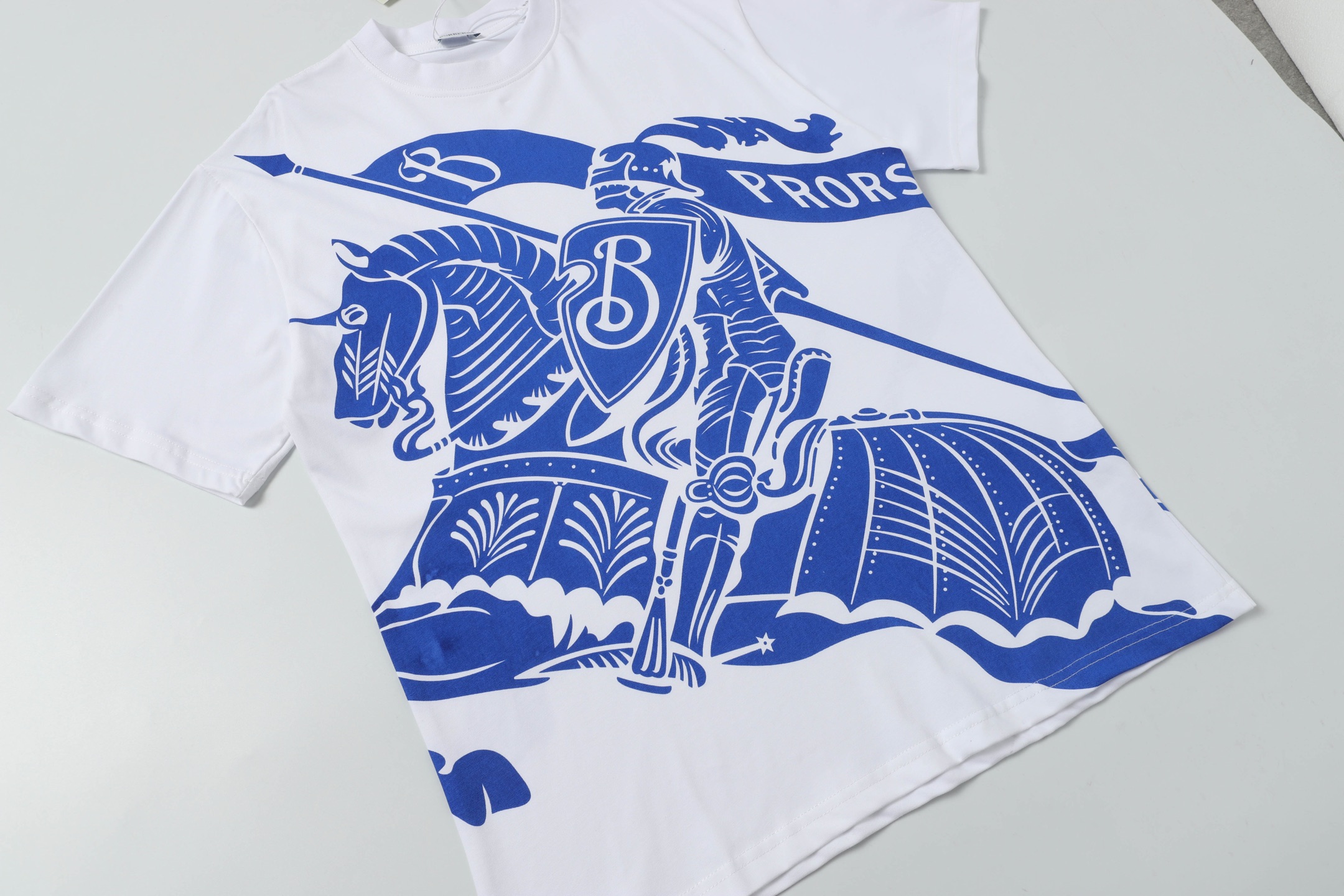 【BURBERRY 公式旗艦店】バーバリー Tシャツ ご好評に付き再入荷！
