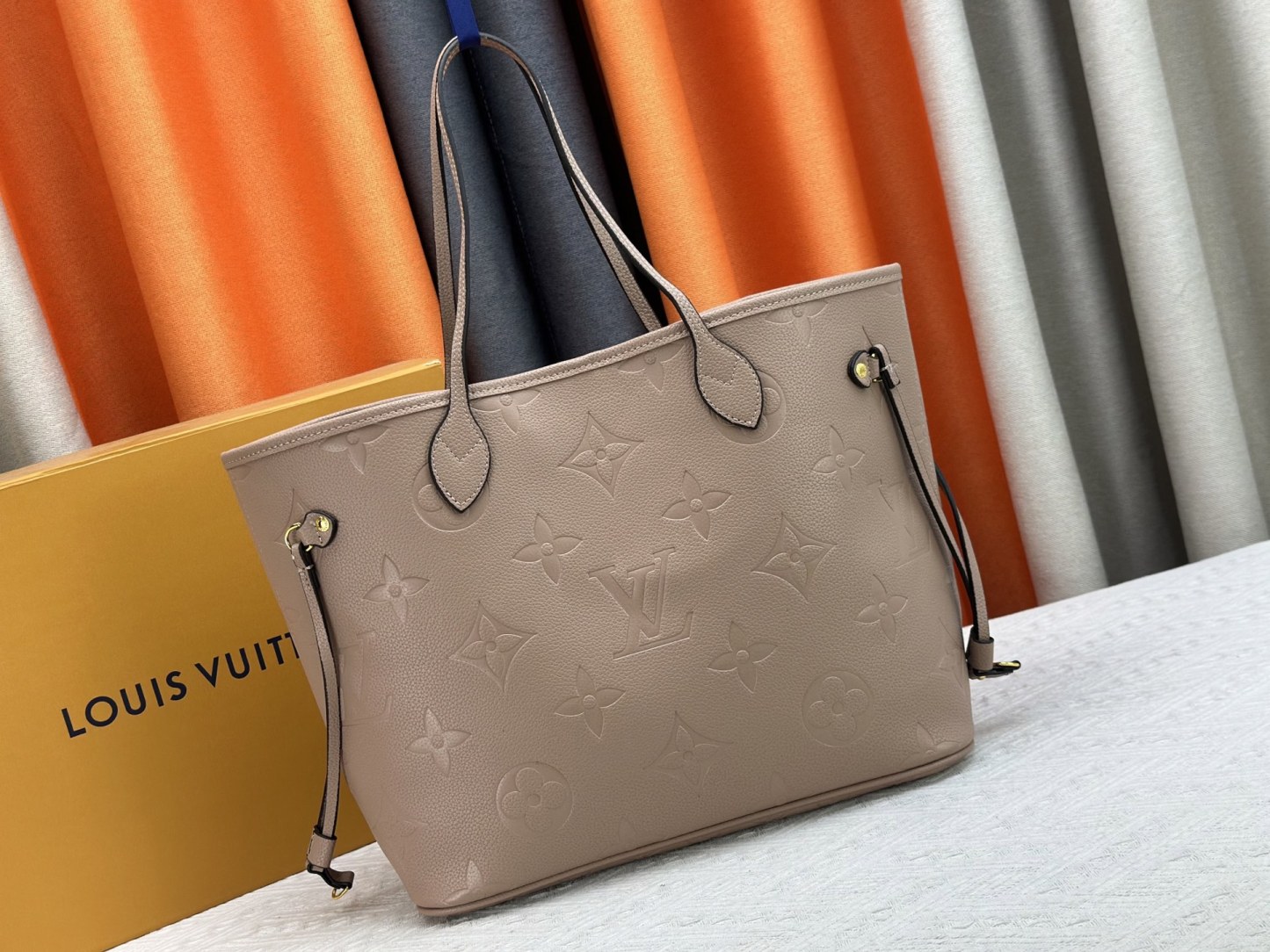 LOUIS VUITTON ルイヴィトン M45686 Neverfull ハンドバッグ