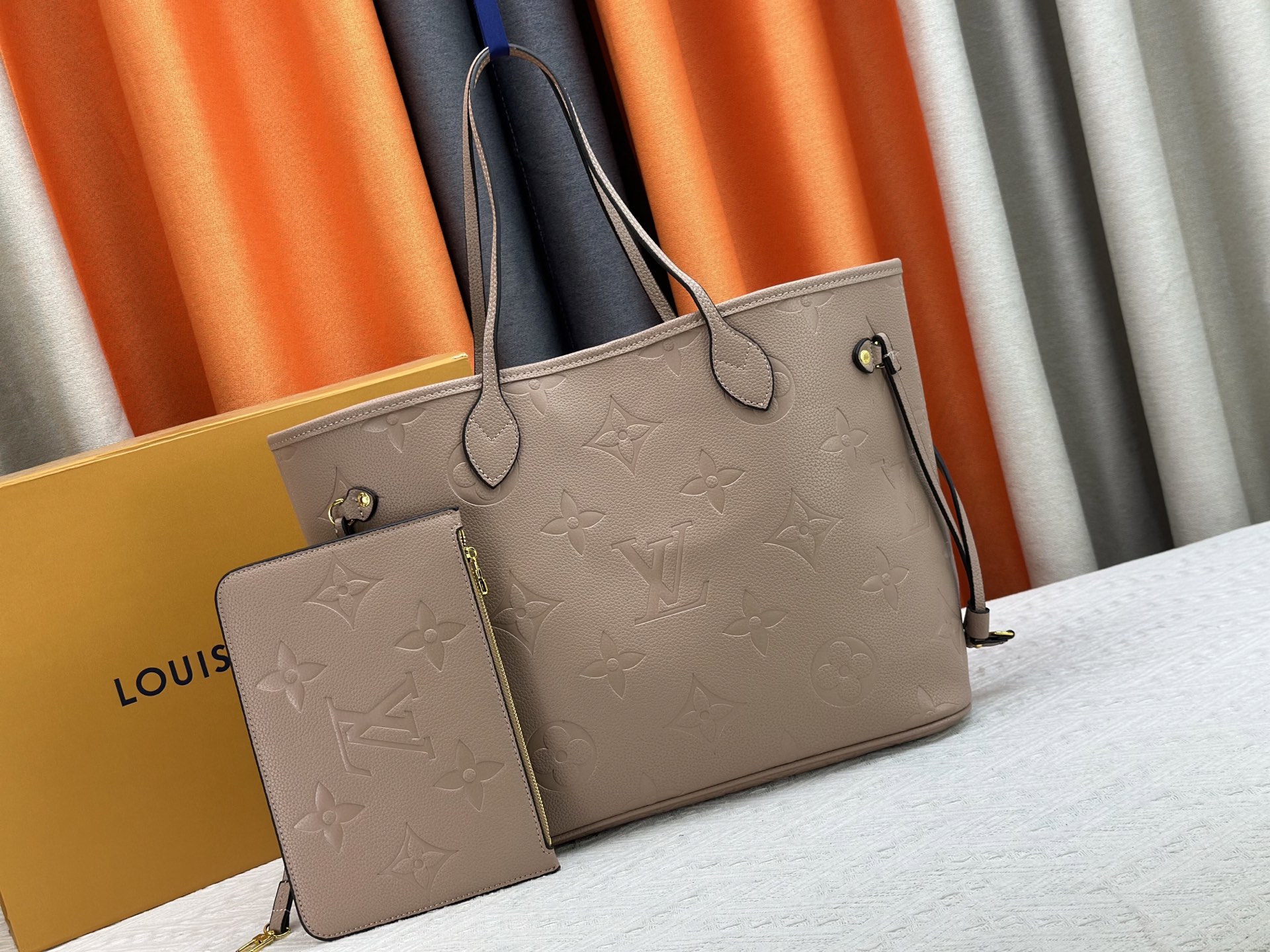 LOUIS VUITTON ルイヴィトン M45686 Neverfull ハンドバッグ