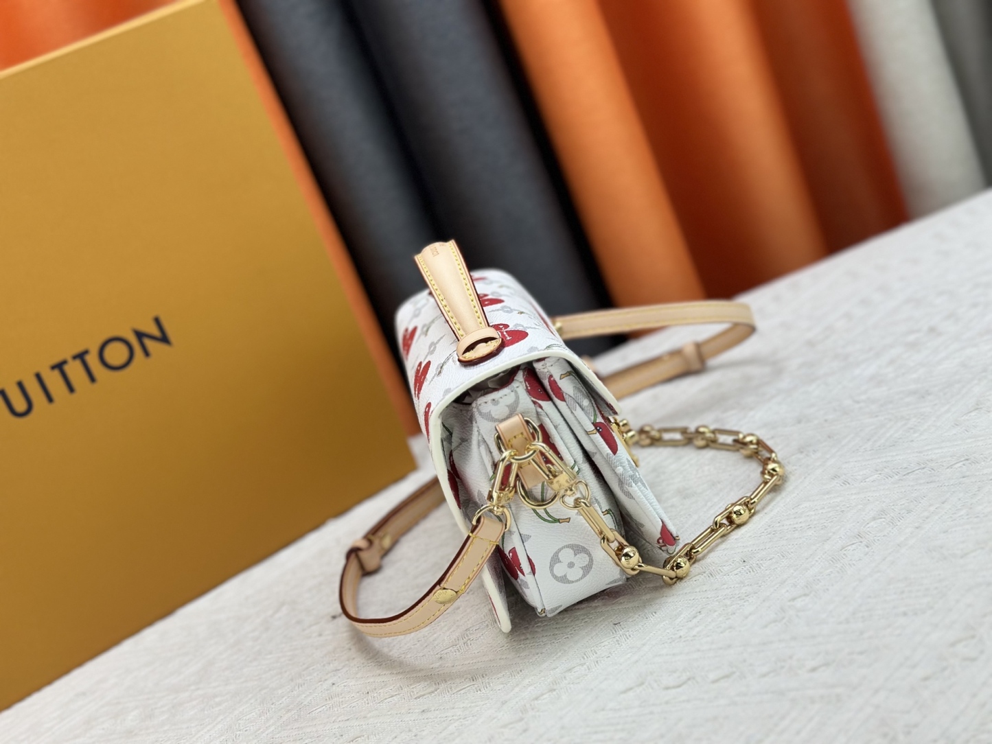 LOUIS VUITTON ルイヴィトン East West Métis メッセンジャーバッグ M14231