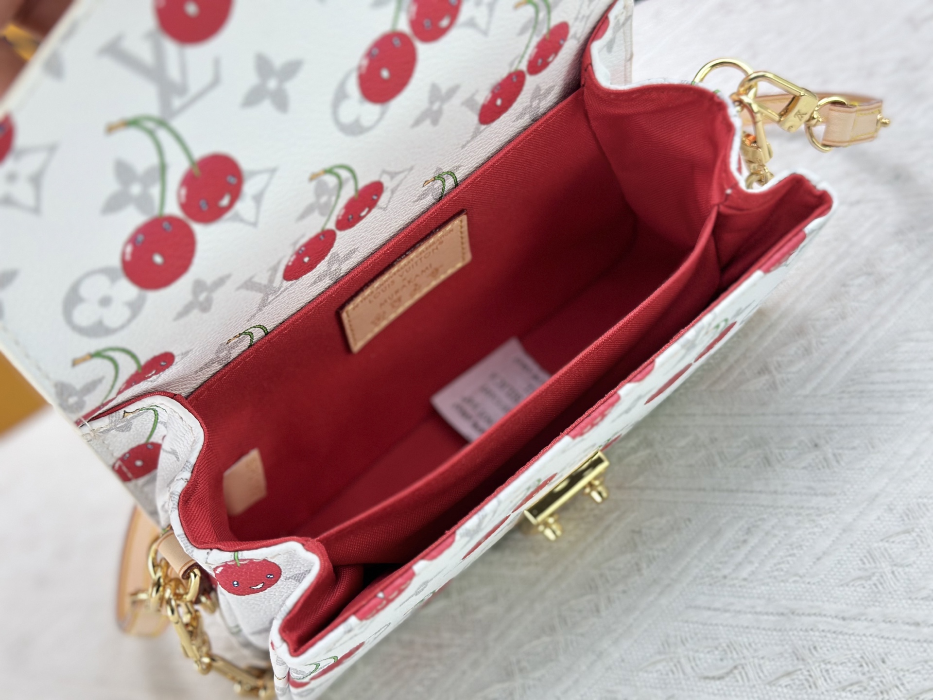 LOUIS VUITTON ルイヴィトン East West Métis メッセンジャーバッグ M14231