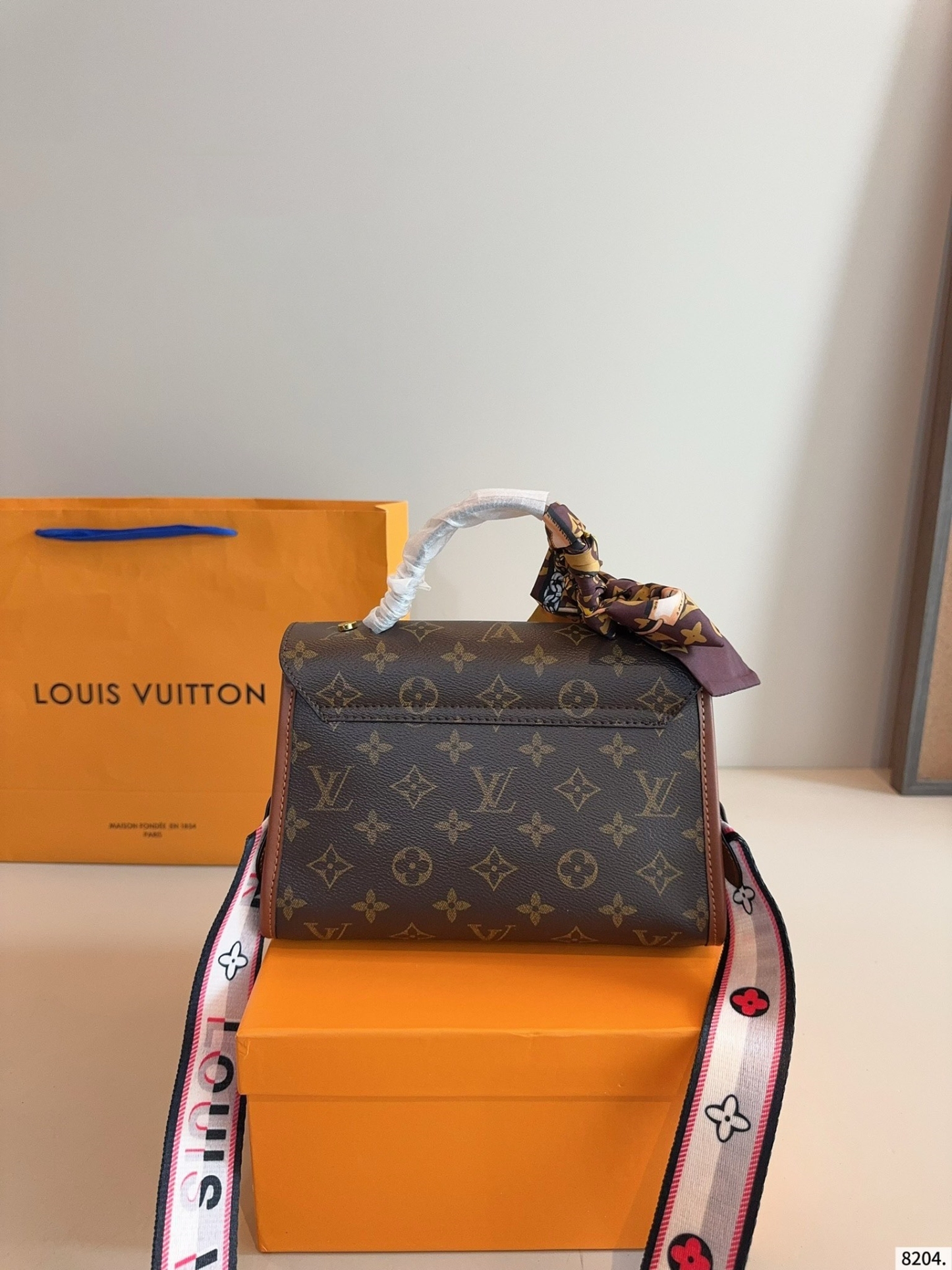 LOUIS VUITTON ルイヴィトン FLEUR クロスボディバッグ
