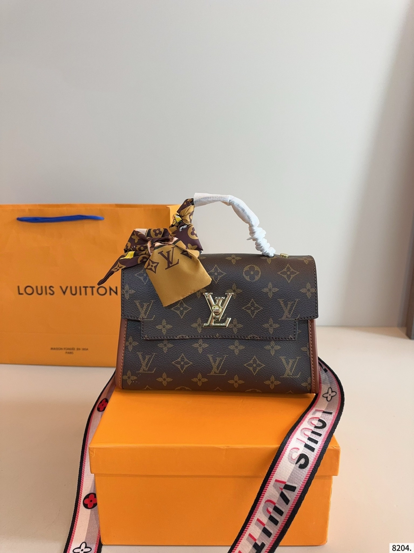 LOUIS VUITTON ルイヴィトン FLEUR クロスボディバッグ