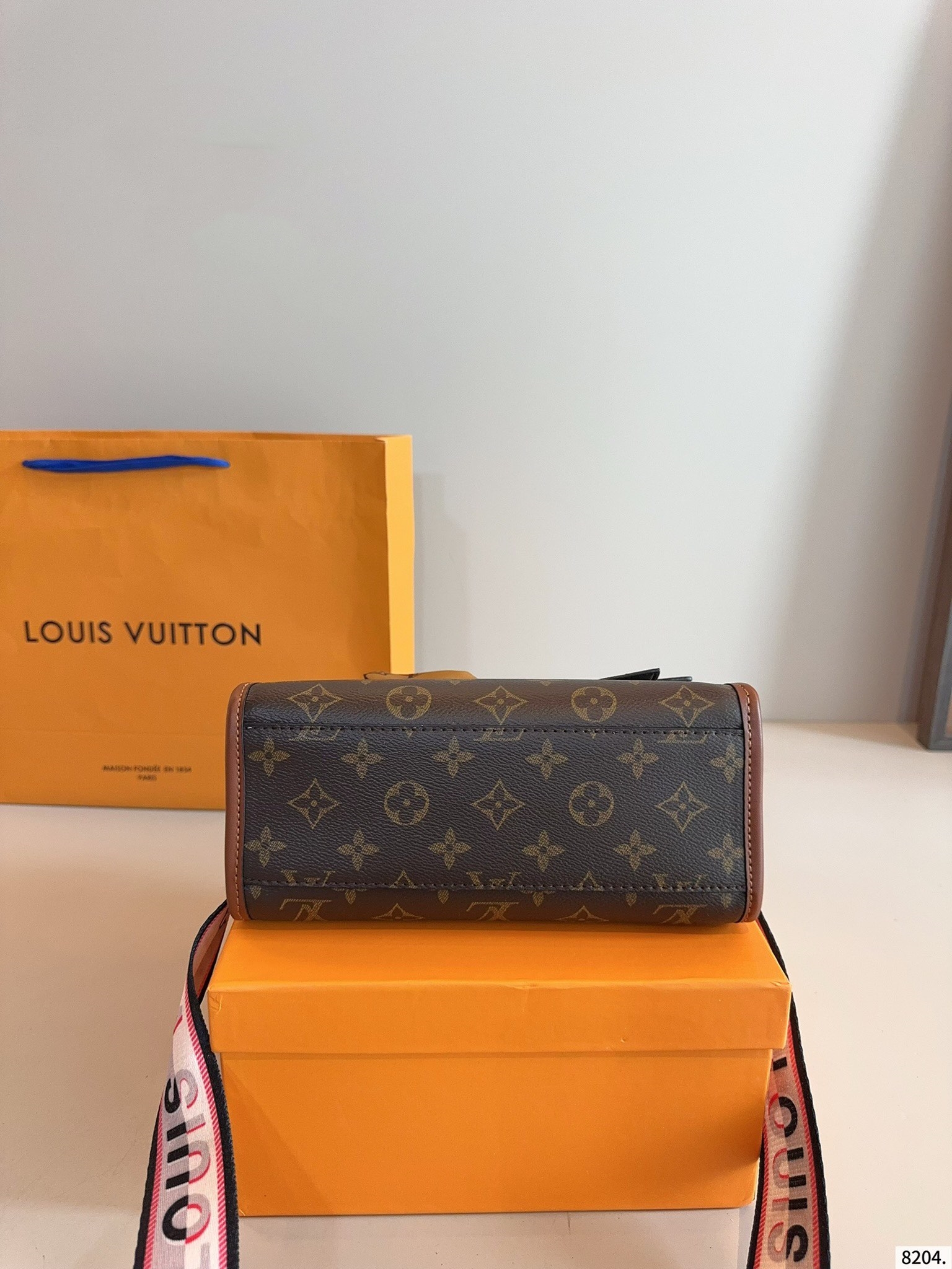 LOUIS VUITTON ルイヴィトン FLEUR クロスボディバッグ