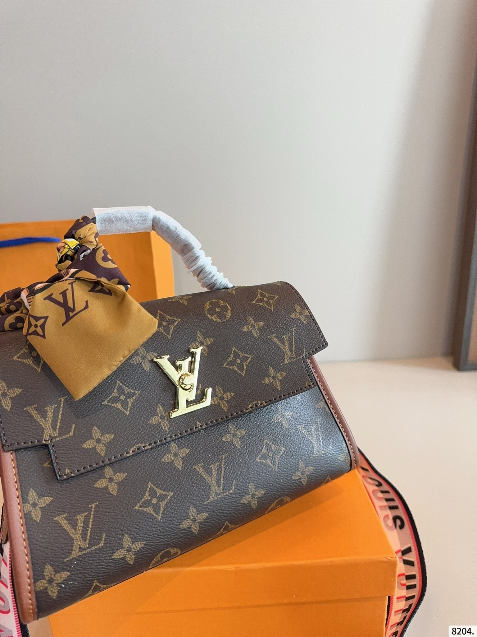 LOUIS VUITTON ルイヴィトン FLEUR クロスボディバッグ
