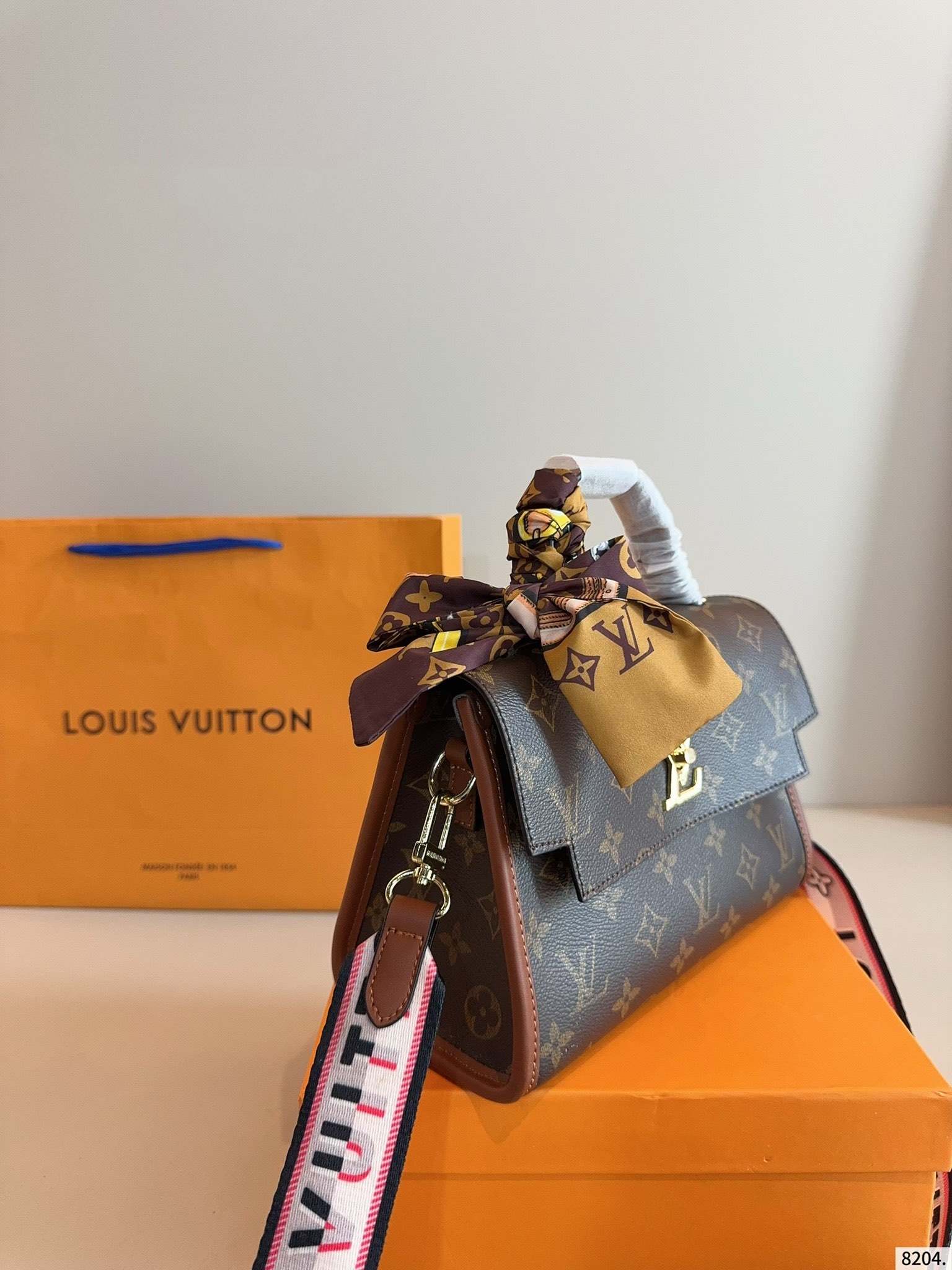 LOUIS VUITTON ルイヴィトン FLEUR クロスボディバッグ