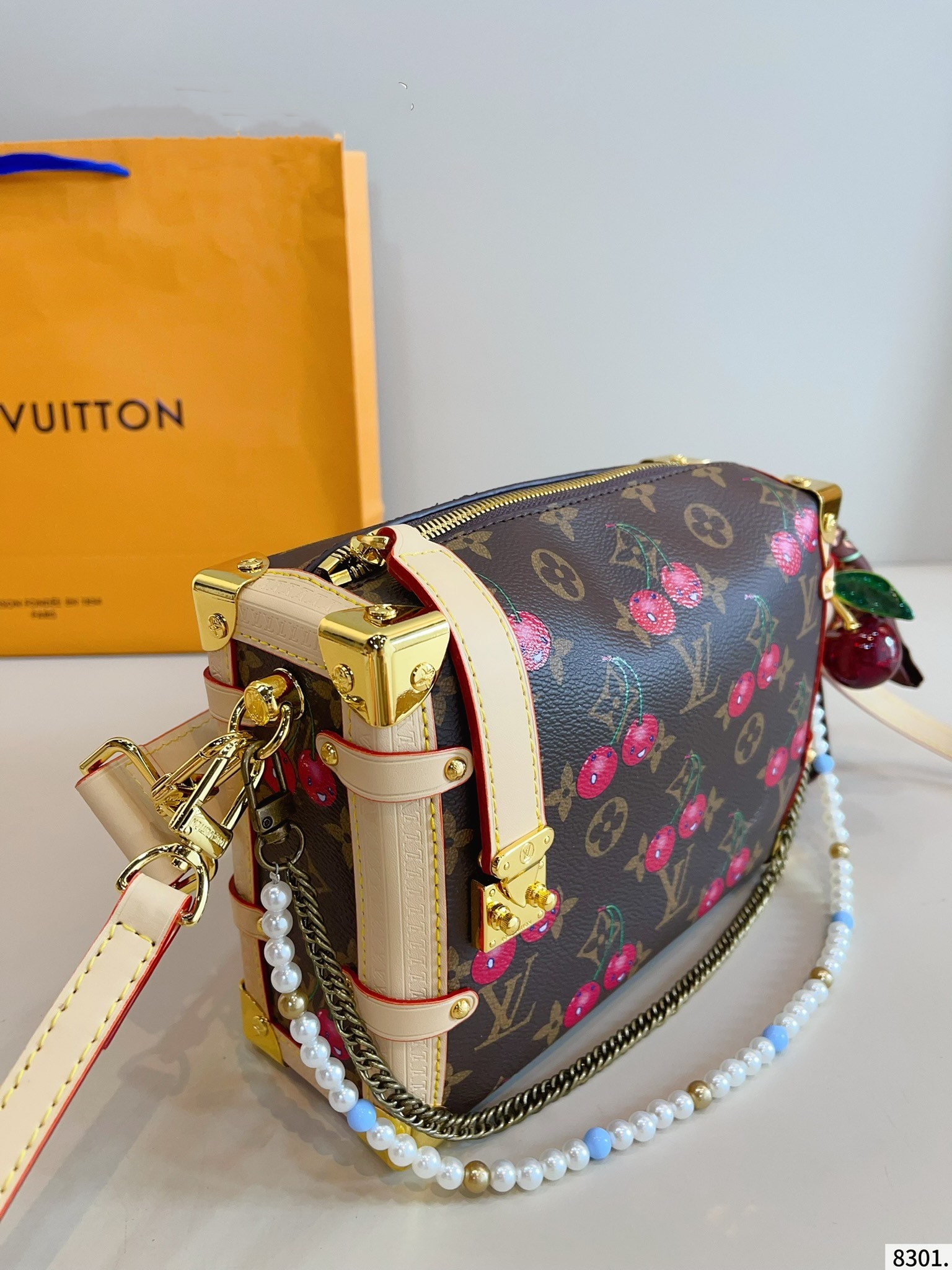 大人気定番商品★LOUIS VUITTON ルイヴィトン SIDE TRUNK ショルダーバッグ