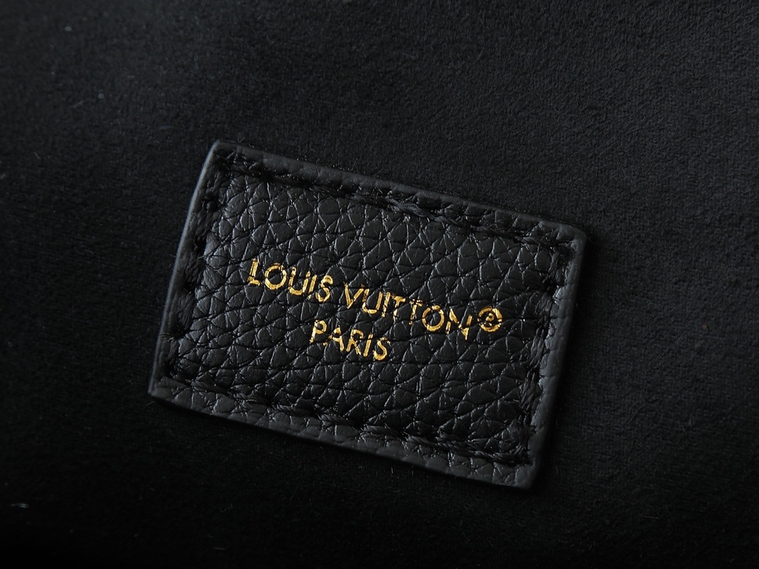 LOUIS VUITTON ルイヴィトン Anytime Flap Bag バッグ M14604 M14973