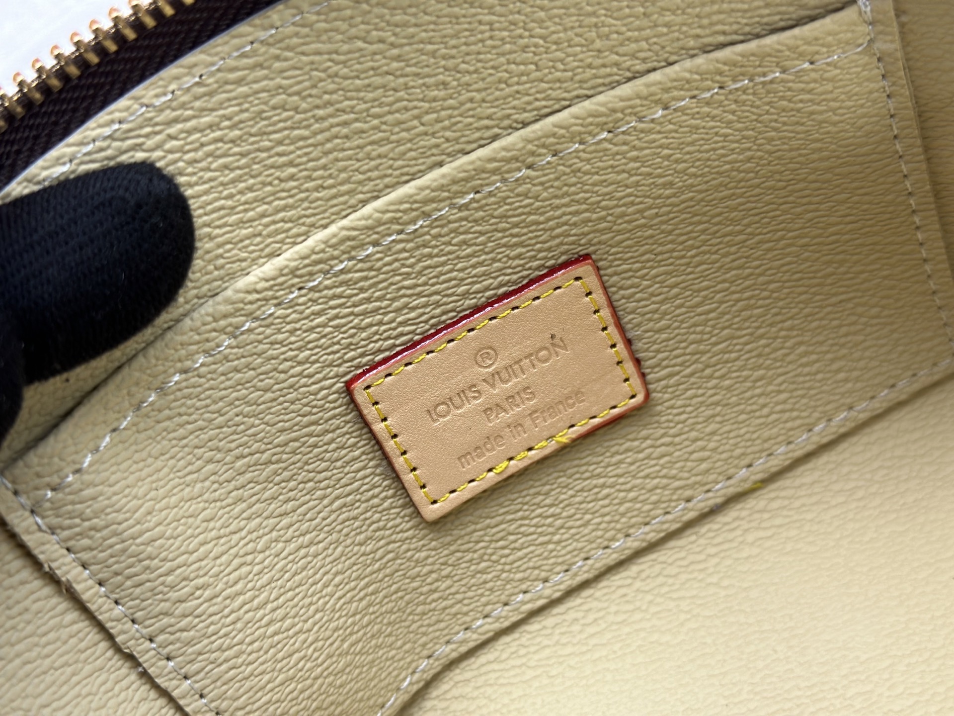 LOUIS VUITTON ルイヴィトン  M47515 小型化粧ポーチ